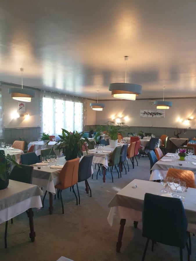 Отель Logis Doubs Rivage Charette-Varennes Экстерьер фото